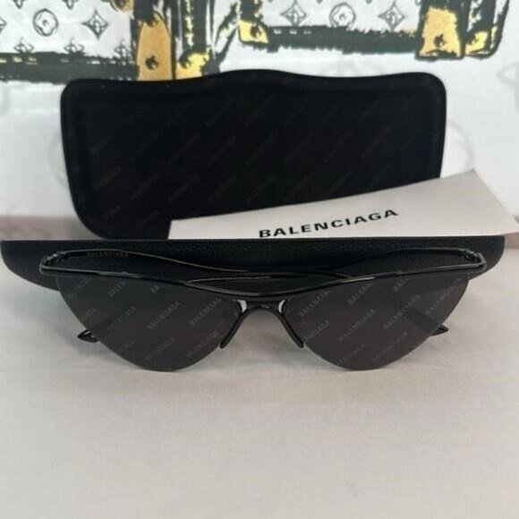 New Authentic Balenciaga BB0093S 001 Curve Cat Sunglasses - Picture 11 of 11